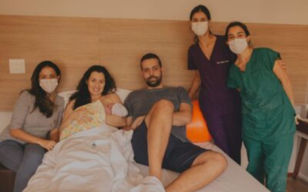 Equipe de profissionais que acompanham sua gestação, parto e nascimento.
