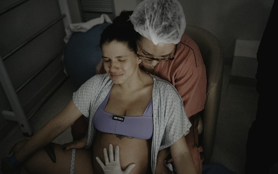 Acho que entrei em trabalho de parto: quando me internar no hospital?